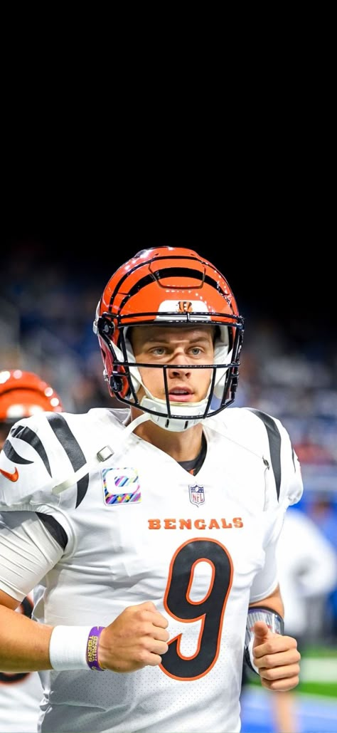 Joe Burrow Wallpaper, Burrow Wallpaper, Joe Burrow Cute, Cincinatti Bengals, Joe Borrow, Hot Baseball Players, Cincinnati Bengals Football, Nfl Football Art, Bengals Football