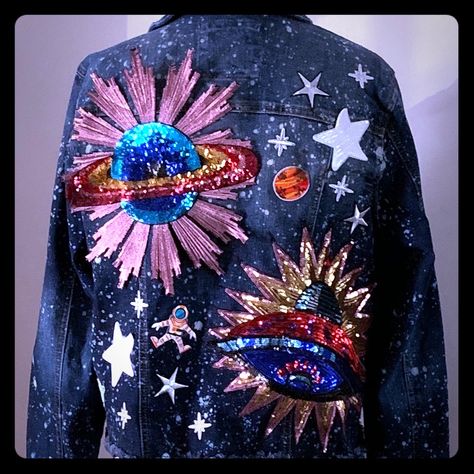 This Is A Jacket I Custom Made You Can Order One To Look Similar To This And Have It Customized Any Way You Want!!! This Jacket Was Splatter Bleached Then Embellished With Sequin And Embroidery Patches!! Hand Painted Leather Jacket, Embroidery Jeans Jacket, Sparkle Jeans, Painted Leather Jacket, Jacket Outfit Women, Denim Embroidery, Embroidered Jean Jacket, Hand Painted Denim Jacket, Embellished Denim Jacket