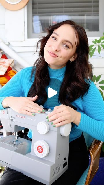 Jessica Shaw on Instagram: "A little tour of the sewing machine - this is video 5 of my beginner sewing series! 🙂🪡 I’m using my @singernorthamerica Heavy Duty 4432 machine! This machine is so amazing for beginners and more advanced sewists. The controls are so user friendly not to mention the sewing 💪POWER💪 on this bad boy. Get 10% off the Singer website with promo code JESSICASHAW 😉 #sewing #sew #sewingtipsandtricks #sewistsofinstagram #sewistofinstagram #sewist #sewinglove #singerambassador" Coffee Lounge, Machine Video, Beginner Sewing, Sewing Machine Parts, Singer Sewing Machine, Singer Sewing, Sewing For Beginners, Learn To Sew, Bad Boy