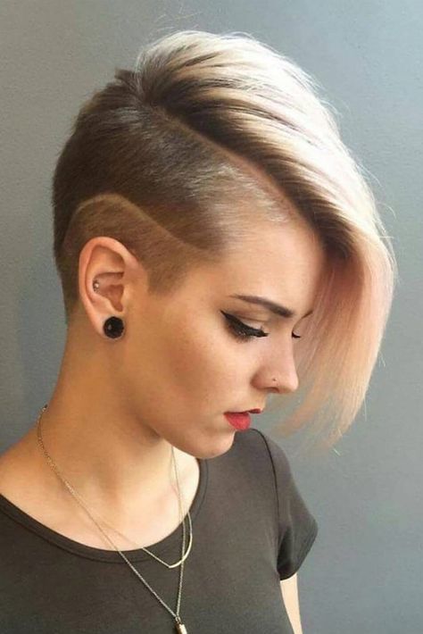 50 Popular and Posh Pixie Cut Looks | LoveHairStyles.com Side Shaved, Shaved Hairstyles, Girl Haircuts, Short Bob Haircuts, Undercut Hairstyles, Short Blonde, Haircuts For Fine Hair, Short Hair With Layers, Trending Styles