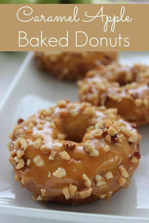 Caramel Apple Baked Donuts - Saving Dollars & Sense Donat Glaze, Beignets Cuits, Homemade Baked Donuts, Baked Apple Dessert, Homemade Donuts Recipe, Baked Doughnuts, Apple Donuts, Baked Donut Recipes, Donuts Recipe