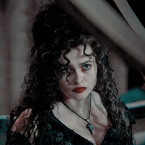 Belatrix Lestrange, Bellatrix Lestrange Aesthetic, Helena Carter, Harry Potter Bellatrix Lestrange, Stile Harry Potter, Harry Potter Girl, Cho Chang, Black Sisters, Harry Potter Icons