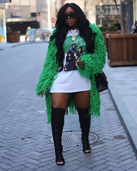 40th Birthday Outfit Ideas For Women, Sagittarius Birthday Outfit, Pink And Green Outfits Black Women, New York Outfits Black Women, Thigh High Boots Outfit Black Women, Fall Concert Outfit Black Women, Green Outfits Black Women, Tacky Tourist Outfit, Mother’s Day Brunch Outfit