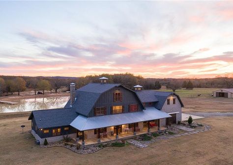 Western Farmhouse Exterior, Montana Barndominium, 2 Story Barndominium Ideas Exterior, Barn House Design, Barn Style House Plans, Landscape Maintenance, Modern Sofa Designs, Western Homes, Country Homes