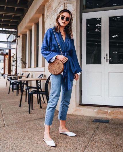 These Chic Fall Kimono Outfits Are So Easy to Copy Kimono And Jeans, Fall Kimono, Denim Kimono, Pretty Kimonos, Kimono Outfits, Insta Outfits, Kimono Outfit, Dress Up Jeans, Mode Kimono