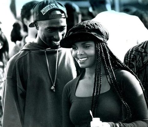 Black Love Movies, Tupac Makaveli, Jo Jackson, Tupac Pictures, Afrikaanse Kunst, Poetic Justice, Black Love Couples, Black Couples Goals, Tupac Shakur