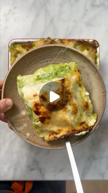 Lasagna With Pesto, Layer Lasagna, Lasagna Vegetariana, Pesto Lasagna, Pea Pesto, Traditional Lasagna, Lasagna Noodles, Classic Lasagna, Veggie Food