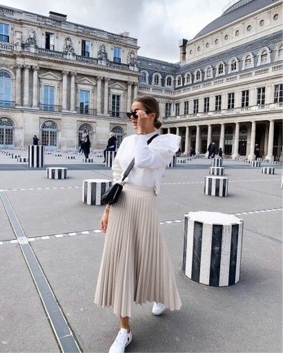 Paris Fall Outfits, Cute Outfits With Shorts, Classy Fall Outfits, Rok Plisket, Skirt Outfits Fall, Cozy Fall Outfits, Cute Fall Outfits, White Skirt, Outfit Inspo Fall