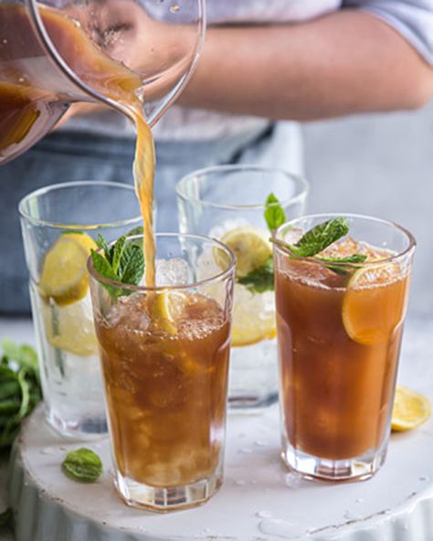 A non-alcoholic twist on the night-time classic this iced tea is full of flavour with a tart citrus finish – perfect as mocktail or mixer. Alcoholic Iced Tea, Tea Mocktail, Long Island Iced Tea Recipe, Long Island Tea, Iced Tea Recipes Homemade, Homemade Iced Tea, Iced Tea Recipe, Cold Tea, Winter Drink