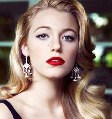 Blonde Hair Red Lips, Perfect Lipstick Shade, Old Hollywood Hair, Best Red Lipstick, Blonde Hair Makeup, Perfect Lipstick, Red Lip Makeup, Old Hollywood Glam, Glam Hair