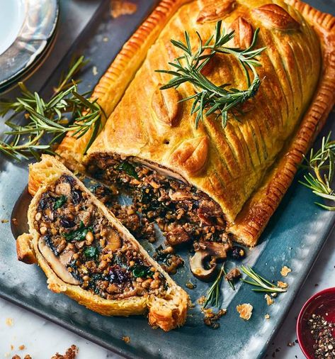 Winter Feast Dinner Parties, Vegetarian New Years Recipes, Vegetarian Xmas, Vegetarian Wellington, Chestnut Mushroom, Savoury Pastry, Roasted Nuts Recipe, Sunday Roasts, Mushroom Wellington