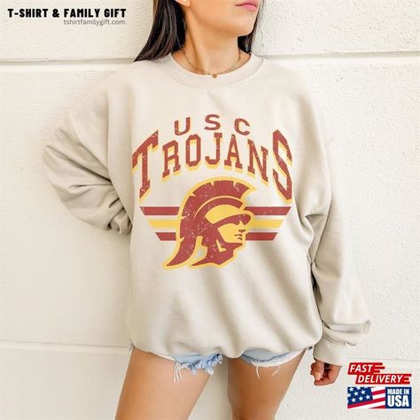 University Of Southern California Trojans Oversized Unisex Sweatshirt Alumni College Usc 2023 Vintage Movie Hoodie Check more at https://tshirtfamilygift.com/product/university-of-southern-california-trojans-oversized-unisex-sweatshirt-alumni-college-usc-2023-vintage-movie-hoodie/ Retro Fall College Hoodie, College Retro Sweatshirt, 90s Graphic Print College Sweatshirt, Usc Sweatshirt, Usc Film School, University Of Southern California, Vintage Movie, Movie T Shirts, Trending Tshirts