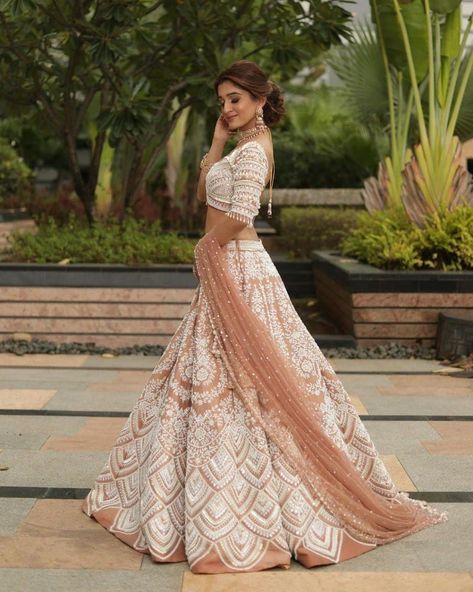 Silk Lehenga Choli, Simple Lehenga, Raw Silk Lehenga, Party Wear Lehenga Choli, Lehenga Blouse Designs, Indian Party Wear, Lehenga Choli Online, Indian Wedding Wear, Lehenga Collection