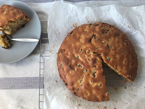 Farmhouse Sultana Cake – The Great New Zealand Baking Book Project Sultana Cake, Peanut Brownies, Baking Book, Tea Break, Top Recipes, South Island, Cake Tins, Round Cakes, Fruit Cake