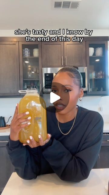 Ashley Breann on Instagram: "Large Batch Pineapple Passionfruit Margarita Recipe What you’ll need: • 3 cups of tequilla • 2 cups pineapple juice •2 cups passion fruit juice • 1 cup (fresh squeezed lime juice) •agave • triple sec - a large splash (optional) #batchcocktails #margarita #cocktails #margaritarecipe #drinkrecipe" Passion Fruit Alcoholic Drink, Pineapple Passion Cocktail, Margarita Recipes Pitcher, Large Batch Party Cocktails, Large Batch Margarita Recipe, Fruit Margarita Recipe, Pineapple Juice Cocktails, Passionfruit Margarita, Margaritas Recipes