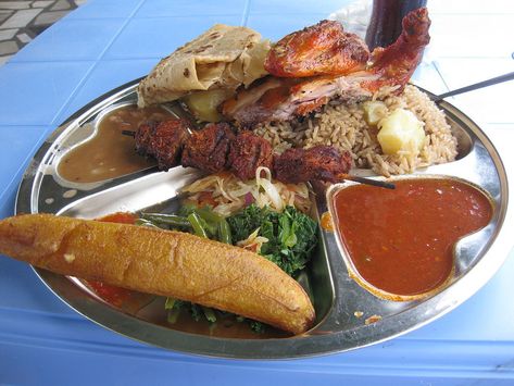 What To Eat In Tanzania: 6 Must Try Local Dishes | Food Fun Travel Blog Traditional Food Recipes, Tanzania Food, Bangkok Food, Street Food Market, Goan Recipes, Africa Food, Western Food, African Food, Food Staples