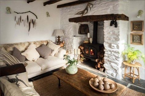 Charming English cottage offers a fairytale getaway Budget Fireplace, Cottage Names, Cornish Cottage, Cornwall Cottages, Storybook Homes, English Country Cottage, Countryside Cottage, Country Cottage Decor, Interior Design Advice