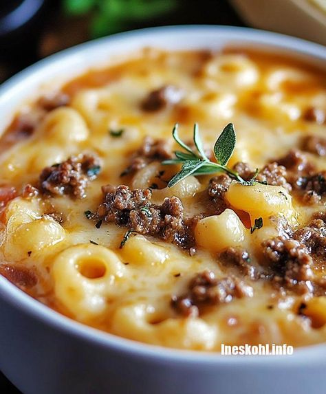 Macaroni Cheeseburger Soup Cheeseburger Macaroni Soup, Stuffing Balls Recipe, Sweet Hawaiian Crockpot Chicken Recipe, Crockpot Chicken Spaghetti, Cheeseburger Macaroni, Crockpot Chicken And Gravy, Slow Cooker Salisbury Steak, Potato Bacon Soup, Beef Stroganoff Crockpot