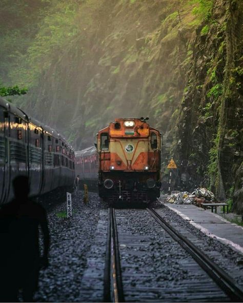 Indian Railway Train, Indian Train, Train Wallpaper, India Travel Places, Train Video, Indian Railways, Train Art, Train Photography, Still Photography