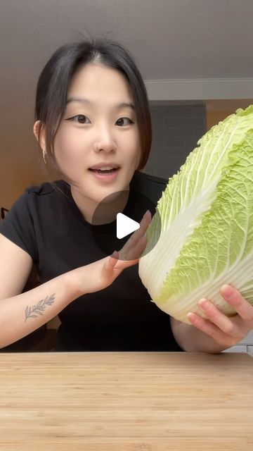 Kim Chee Recipes, Kimchi Recipe Videos, Simple Kimchi Recipe, What To Do With Kimchi, Quick Kimchi Recipe, Easy Korean Food Recipes, What To Eat With Kimchi, How To Make Kimchi, Fresh Kimchi Recipe