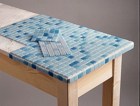 Ikea Mosaic Table, Mosaic Furniture Ideas, Table Craft Ideas, Kitchen Table Diy, Decor Inspiration Diy, Mosaic Furniture, Diy Kitchen Table, Tile Furniture, Tile Table