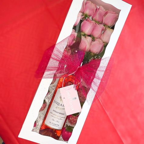 Dozen Strawberries, Stella Rose Wine, Stella Rosa Wine, Valentine Strawberries, Baking Shop, Large Wine Bottle, Strawberry Box, Stella Rosa, Chocolate Wine