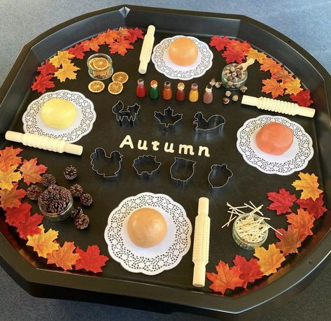 Autumn Eyfs Activities, Autumn Eyfs, Sensory Playdough, Tuff Tray Ideas Toddlers, Autumn Soup, Fall Lesson Plans, Eyfs Classroom, Eyfs Activities, Fall Kindergarten