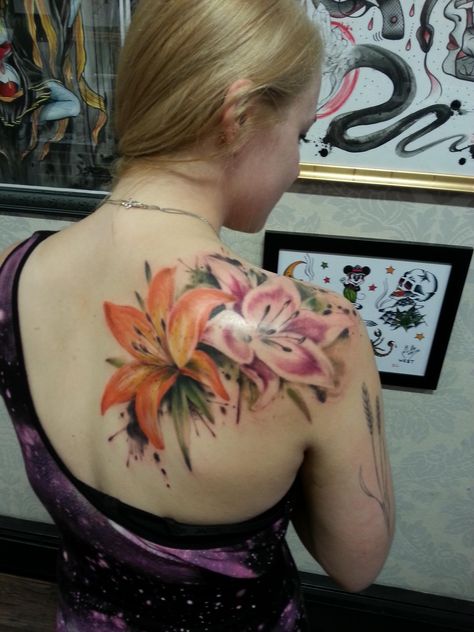 Freshly splattered lilies, courtesy of the amazing Arlin Ffrench in Gastown! - Imgur Stargazing Lily, Tattoo Shoulder Women, Stargazer Lily Tattoo, Adoption Symbol, Stargazer Lilly, Sunflower Tattoo Thigh, Lily Tattoos, Flor Tattoo, Lily Tattoo Design