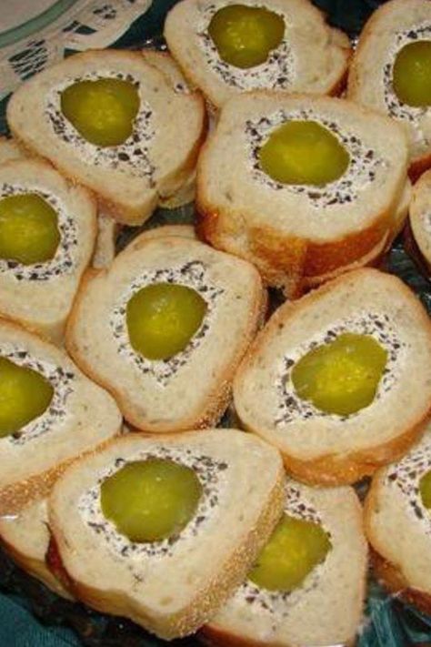 Pickle Bread Pickle Bread, Pickle Appetizer Recipes, Pickle Wraps, Bread Photo, Ham Wraps, Homemade Ham, Homemade Appetizer, Just A Pinch Recipes, Quick Appetizers