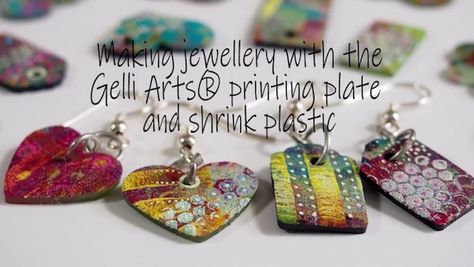 Gelli Painting, Gel Plates, Diy Shrink Plastic Jewelry, Gel Prints, Diy Shrink Plastic, Shrinky Dink Crafts, Shrinky Dink Jewelry, Plastic Jewellery, Shrink Plastic Jewelry