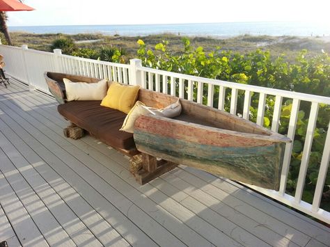 Canoe Repurpose Ideas, Repurposed Canoe, Old Canoe Ideas Backyards, Canoe Bed, Hanging Canoe Decor, Paddle Signs Diy, Old Canoe Ideas, Canoe Bench, Nautical Landscaping