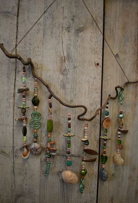 Hippy Crafts, Window Jewelry, Wind Chimes Homemade, Suncatcher Diy, Glass Bead Crafts, Wind Chimes Craft, Driftwood Art Diy, Driftwood Projects, Diy Wind Chimes