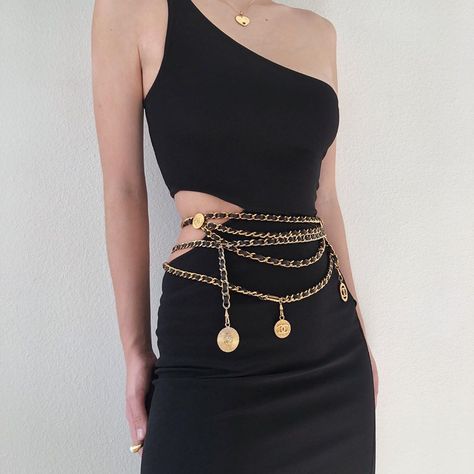 sororité. on Instagram: “dripping in vintage Chanel ✨ our collection of iconic Chanel chain belts from the 1980’s hit the shop this Friday at 12:00 P.M. EST. ALL…” Chanel Chain, Prophetic Art, Vintage Black Dress, Chain Belts, Waist Chain, Chain Belt, Fashion Design Clothes, Edgy Outfits, Stage Outfits