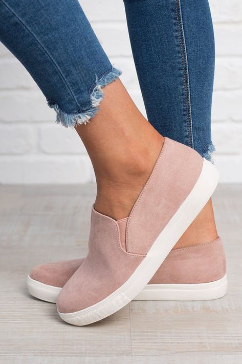 Cute Sneakers, Girly Shoes, Womens Shoes High Heels, Sneakers Outfit, Trendy Clothes For Women, Trendy Shoes, Women Clothing Boutique, Casual Shoes Women, Slip On Sneakers