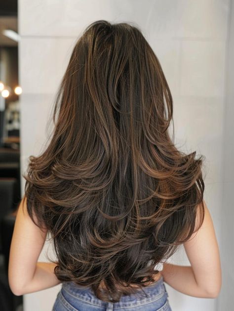 Discover Stunning Layered Haircuts for Long Hair - Embrace the Trend Very Long Haircut With Layers, Long Brown Haircut Layers, Increase Layer Haircut, Long Hair Cuts No Layers, Layer Haircut For Long Hair Round Face, Volume Haircuts For Long Hair, Rounded Long Layers, Haircuts For Wavy Hair Medium, Long Layered Hair Wavy