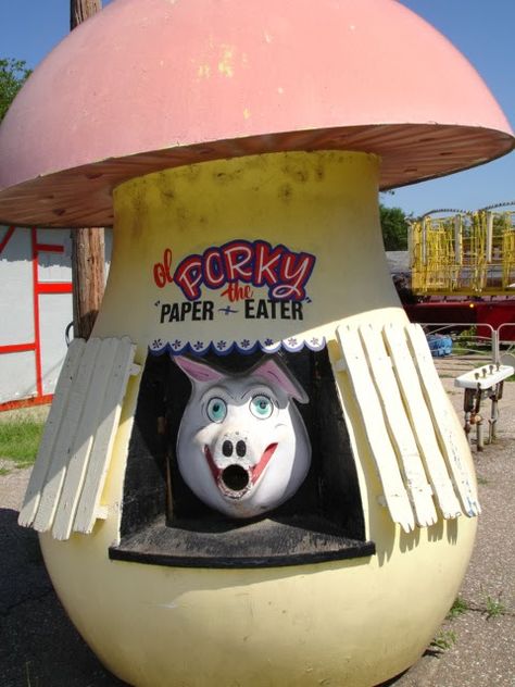 Joyland Amusement Park, Deserted Places, Abandoned Theme Parks, Desert Places, Abandoned Amusement Park, Theme Parks Rides, Abandoned Amusement Parks, Crystal Beach, Abandoned Castles