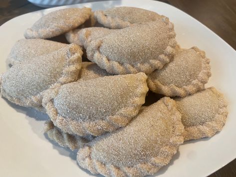 Mexican Childhood, Cheese Empanadas Recipe, Easy Empanadas Recipe, Cheese Empanadas, Empanadas Dough, Mexican Sweet Breads, How To Make Dough, Mexican Dessert Recipes, Empanadas Recipe