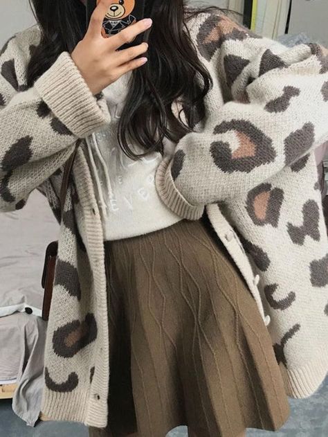 2023 Buy Leopard Print Loose Cardigan under US$29 in Sweaters Online Store. Free Shipping with US$69+. Check reviews and buy it today. Style: Casual/Street/Vintage/Sweet/Y2K Fabric Content: Polyester Fit Type: Loose Fit Neckline: Crew Neck Sleeve Length: Long Sleeve #y2k #retro #aesthetic #vintage #vintagestyle #backtoschool #backtoschooloutfits #firstdayofschooloutfit #fall #fallfashion #winter #streetstyle #outfits #ootd #trendyoutfits #fashionista #casualoutfits #longsleeve Pink Cardigan Sweater, Cardigan Design, Leopard Print Cardigan, Loose Cardigan, Cardigan Style, Moda Retro, Retro Mode, Oversized Cardigan, Women Sleeve