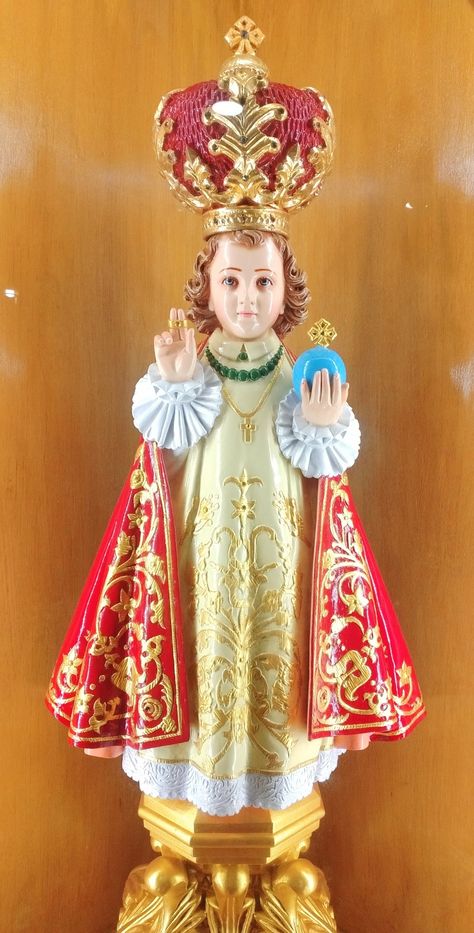 Infant Jesus Images, Divine Infant Jesus, Mary Images, Catholic Wallpaper, Catholic Beliefs, Mother Mary Images, Infant Jesus, Jesus Statue, Biology Art