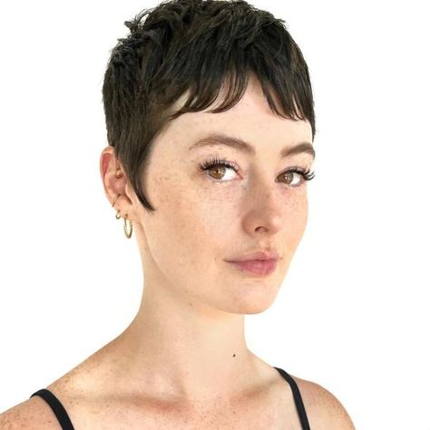 Extra-Short Pixie with Bangs and Side Pieces Love Cuts, Bangs For Short Hair, Pixie With Bangs, Pixie Haircuts With Bangs, Very Short Bangs, Micro Bangs, Very Short Pixie Cuts, Wavy Pixie Cut, Short Blonde Pixie