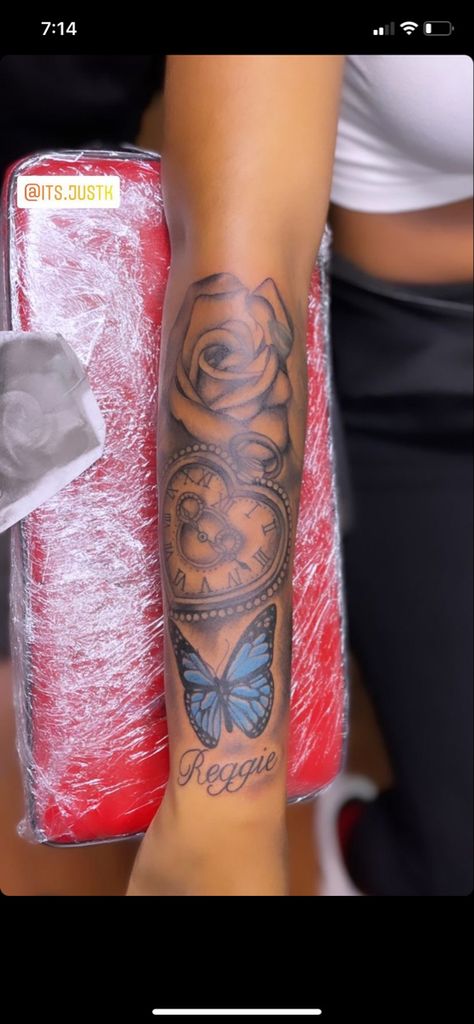 Cute Tattoos With Meaning Black Women Arm, Cute Forarm Tattoos For Black Women, Arm Tats For Women Black, Tattoos For Women Meaningful Grandma, Inner Arm Tattoos For Black Women, Baddie Tattoo Ideas Arm, Cute Fore Arm Tattoos For Women, Tattoo Sleeve Starters For Women, Forarm Tattoos Black Woman