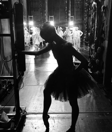 Ballerina Backstage, Winter Ashby, Professional Ballerina, Social Media Au, Dancer Lifestyle, Ballet Pictures, Ballet Performances, Dance Dreams, Ballet Poses