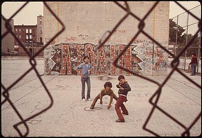 1970s Photography, Danny Lyon, 70s Photoshoot, Billy Kidd, Train Graffiti, Still Picture, Park In New York, Children Playing, Colour Photograph