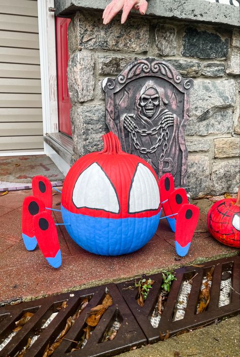 Trace-E spidey bot pumpkin halloween Ghost Spider Pumpkin Carving, Spiderman Painted Pumpkin, Peter Pan Pumpkin Painting, Soccer Pumpkin Painting, Kids Pumpkin Ideas, Superhero Pumpkin Painting, Spider Man Pumpkin Painting, Spiderman Pumpkin Painting, Plastic Pumpkin Decorating Ideas