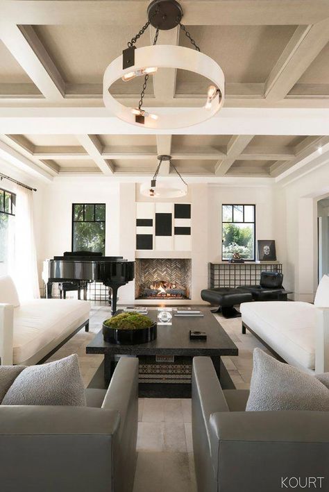 Kardashian Living Room, Kourtney Kardashian Home, Kim Kardashian Living Room, Craftsman Style Homes Interior Decor, Celebrity Interior Design, Kardashian Home, Jenner House, Best Modern House Design, Homes Interior