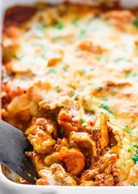 Cheesy Beef Tortellini Enchilada Casserole in a casserole dish Cheesy Beef Tortellini, Enchilada Tortellini, Beef Tortellini, Beef Main Course, Hamburger Casseroles Recipes, Tortellini Bake, Cheesy Chicken Enchiladas, Jo Cooks, Tortellini Recipes