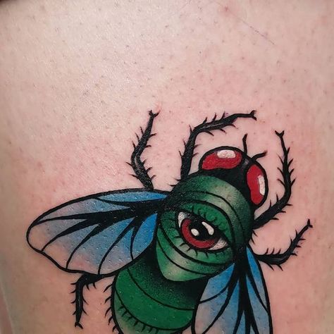 🌹H E N N A || Tattoo Garden🌹 on Instagram: "💚 #fly #flytattoo" House Fly Tattoo, Bugs Tattoo, Deftones Tattoo, Forearm Tats, Fly Tattoo, Tattoo Garden, Tattoo 2024, Flash Sheets, Flying Tattoo