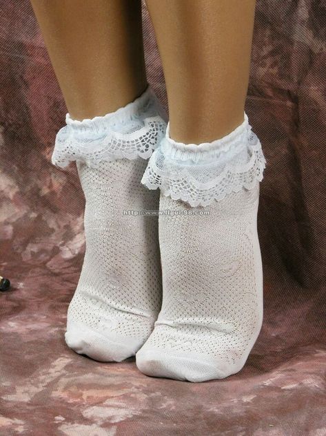 gorgeous Ribbon Socks, Ankle High Socks, Lace Ankle Socks, Bobby Socks, Socks Lace, Pretty Socks, Frilly Socks, Sock Outfits, Stockings Heels