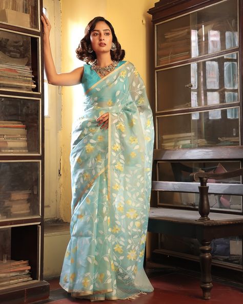 Luxury Textiles, Jamdani Saree, Indian Textiles, Intricate Patterns, Saree Collection, Dress Fashion, Timeless Pieces, Labor, Beautiful Flowers