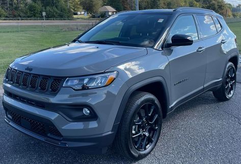 Jeep Compass MP Latitude Altitude Jeep Compass Altitude, Compass Jeep, Chevrolet Captiva, Car Ideas, Jeep Compass, Future Car, Compass, Dream Cars, Jeep